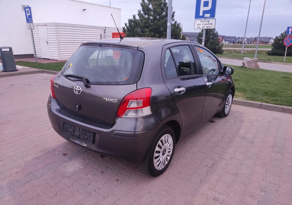 Toyota Yaris cena 18999 przebieg: 142000, rok produkcji 2010 z Strzegom małe 37